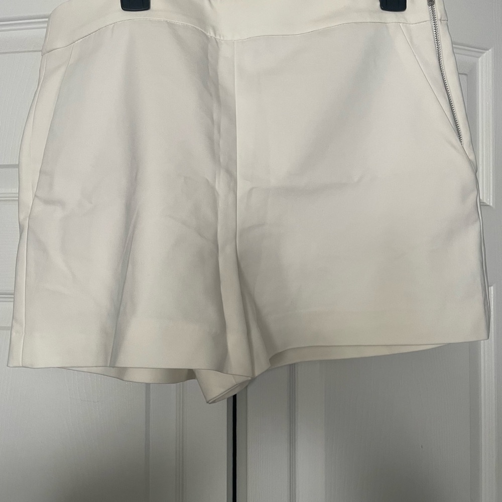 Zara Cream High-Waist Tailored Shorts with Side Zip